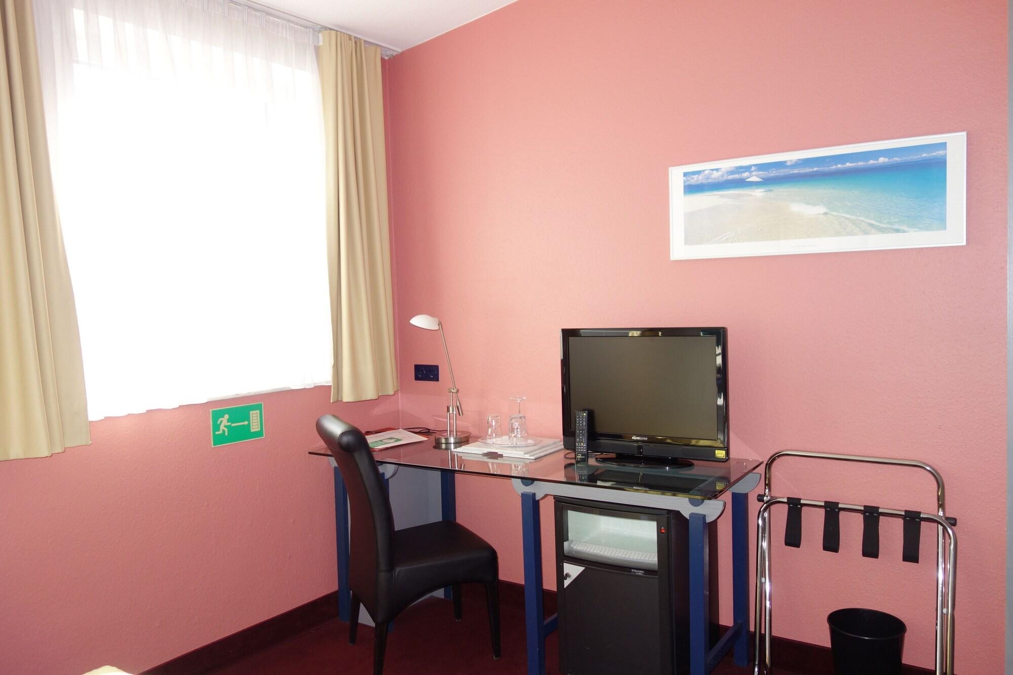 Kastens Hotel Дюселдорф Екстериор снимка