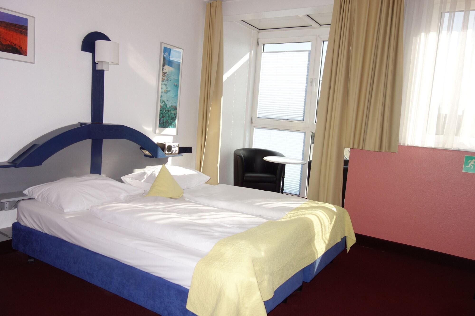 Kastens Hotel Дюселдорф Екстериор снимка