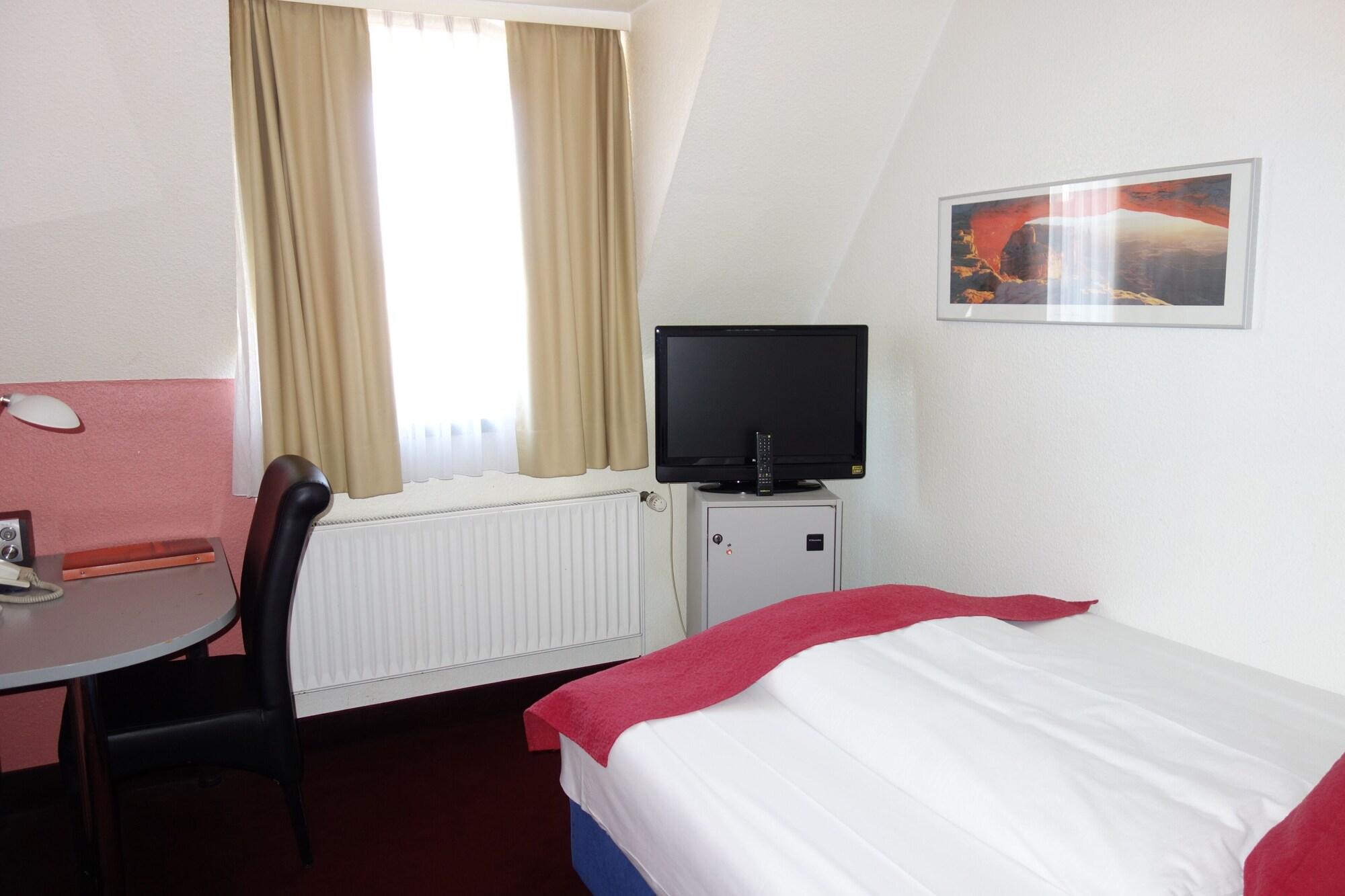 Kastens Hotel Дюселдорф Екстериор снимка