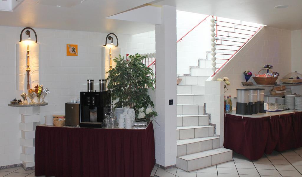 Kastens Hotel Дюселдорф Екстериор снимка
