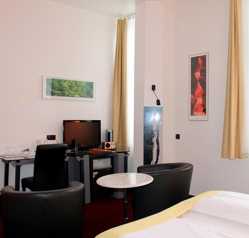 Kastens Hotel Дюселдорф Екстериор снимка