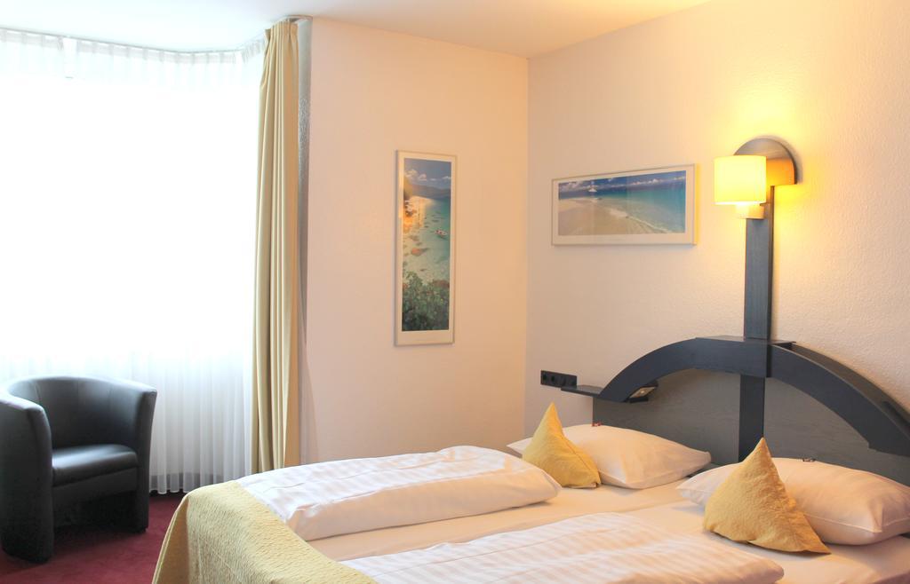 Kastens Hotel Дюселдорф Екстериор снимка